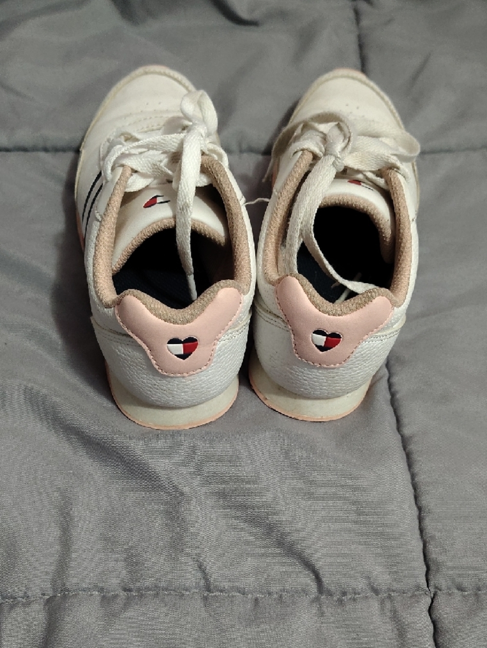 Tommy Hilfiger White Sneakers with Red & Navy Stripe Accents - Picture 5 of 5